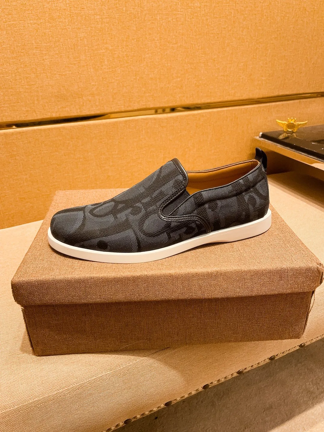 Men's shoes 💰 380💰👍【Dior】🔥🔝High-end brand of men's shoes official website 1:1 latest masterpiece: the upper is made of Italian official website original special technical cloth fabric 🔥original comfortable and breathable lining➕original designated non-slip outsole🔥making walking more convenient and comfortable! An exclusive new model, a stunning work, a beautiful 1:1 replica [color] compared to the official quality! Create a fashionable personality to set off your uniqueness! A must-have for trendy men! 🔥, sizes: 38-44. color:.     Multiple colors available🔥